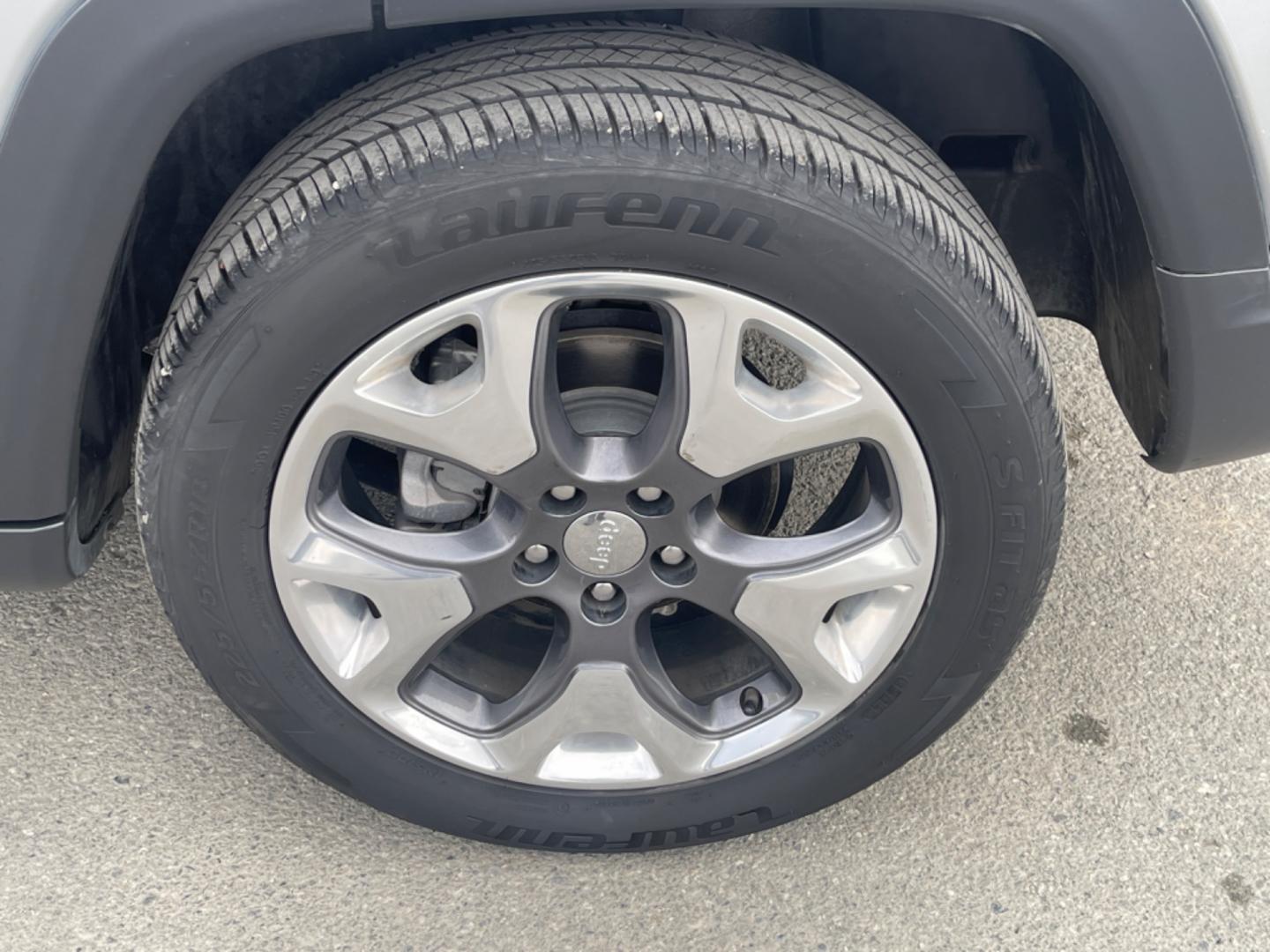 2021 SILVER /charcoal cloth JEEP COMPASS LIMITED (3C4NJDCB7MT) with an 2.4L engine, Automatic transmission, located at 1960 Industrial Drive, Wasilla, 99654, (907) 274-2277, 61.573475, -149.400146 - Photo#18